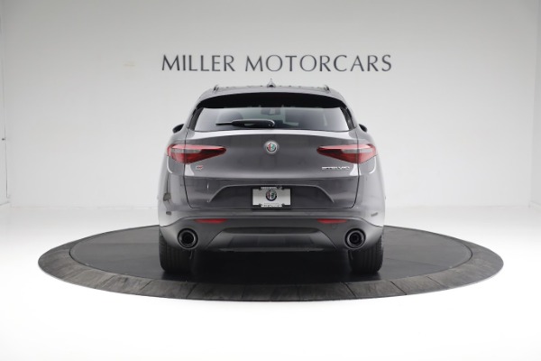New 2022 Alfa Romeo Stelvio Sprint for sale $52,905 at Bentley Greenwich in Greenwich CT 06830 6