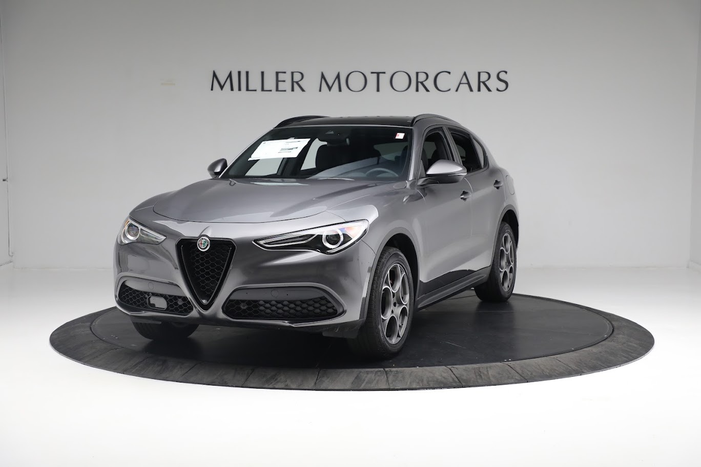 New 2022 Alfa Romeo Stelvio Sprint for sale $52,905 at Bentley Greenwich in Greenwich CT 06830 1