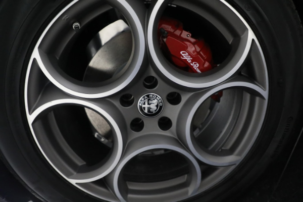 New 2022 Alfa Romeo Stelvio Ti for sale Sold at Bentley Greenwich in Greenwich CT 06830 21