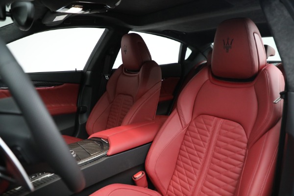 New 2022 Maserati Quattroporte Modena Q4 for sale $134,161 at Bentley Greenwich in Greenwich CT 06830 15