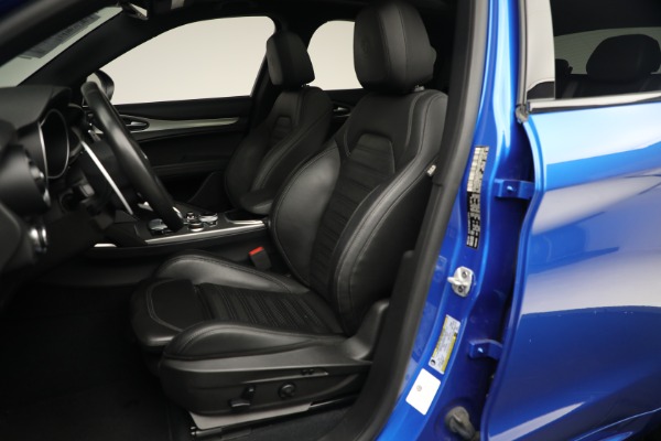 Used 2022 Alfa Romeo Stelvio Veloce for sale $32,900 at Bentley Greenwich in Greenwich CT 06830 14