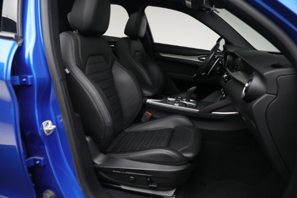 Used 2022 Alfa Romeo Stelvio Veloce for sale $32,900 at Bentley Greenwich in Greenwich CT 06830 16