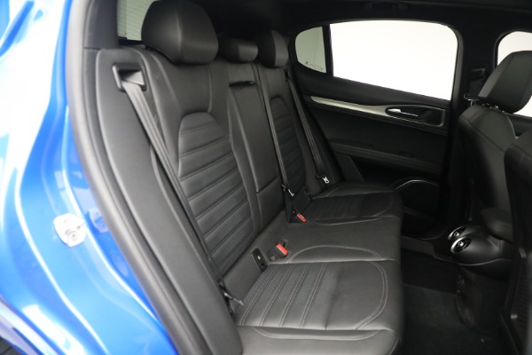 Used 2022 Alfa Romeo Stelvio Veloce for sale $32,900 at Bentley Greenwich in Greenwich CT 06830 20