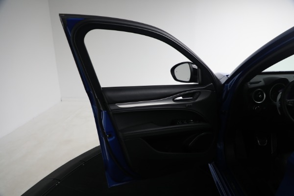 Used 2022 Alfa Romeo Stelvio Veloce for sale $32,900 at Bentley Greenwich in Greenwich CT 06830 23