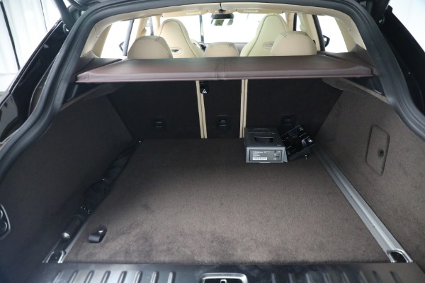 Used 2022 Aston Martin DBX for sale $105,900 at Bentley Greenwich in Greenwich CT 06830 22