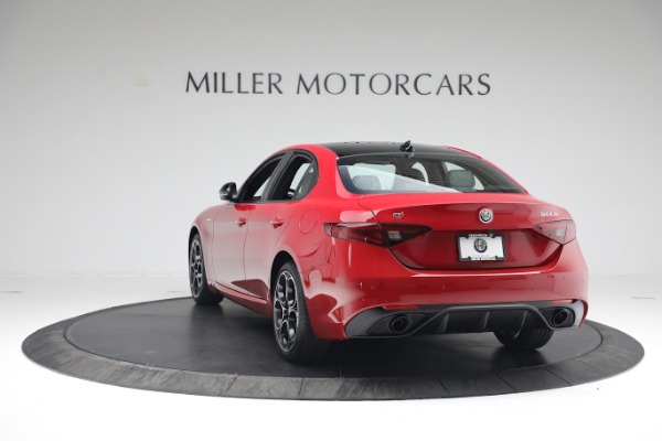 New 2022 Alfa Romeo Giulia Veloce for sale Sold at Bentley Greenwich in Greenwich CT 06830 5