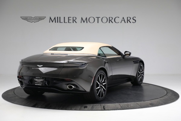 New 2022 Aston Martin DB11 Volante for sale $284,796 at Bentley Greenwich in Greenwich CT 06830 16
