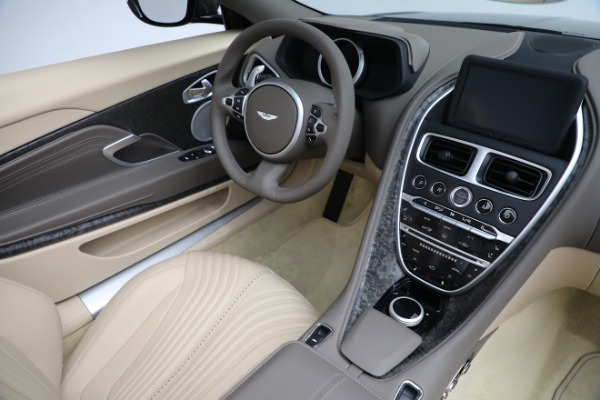 New 2022 Aston Martin DB11 Volante for sale $284,796 at Bentley Greenwich in Greenwich CT 06830 28
