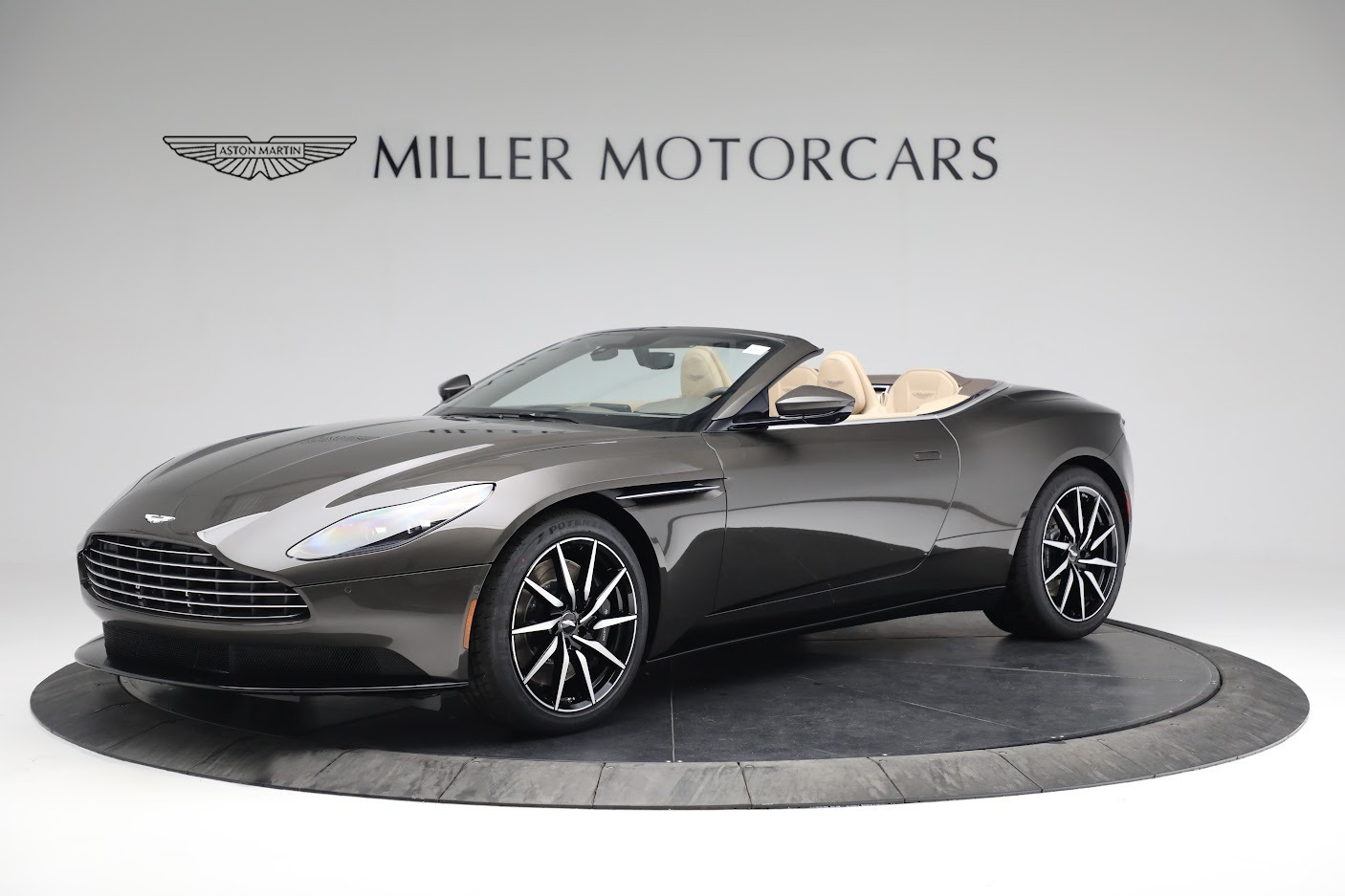 New 2022 Aston Martin DB11 Volante for sale $284,796 at Bentley Greenwich in Greenwich CT 06830 1