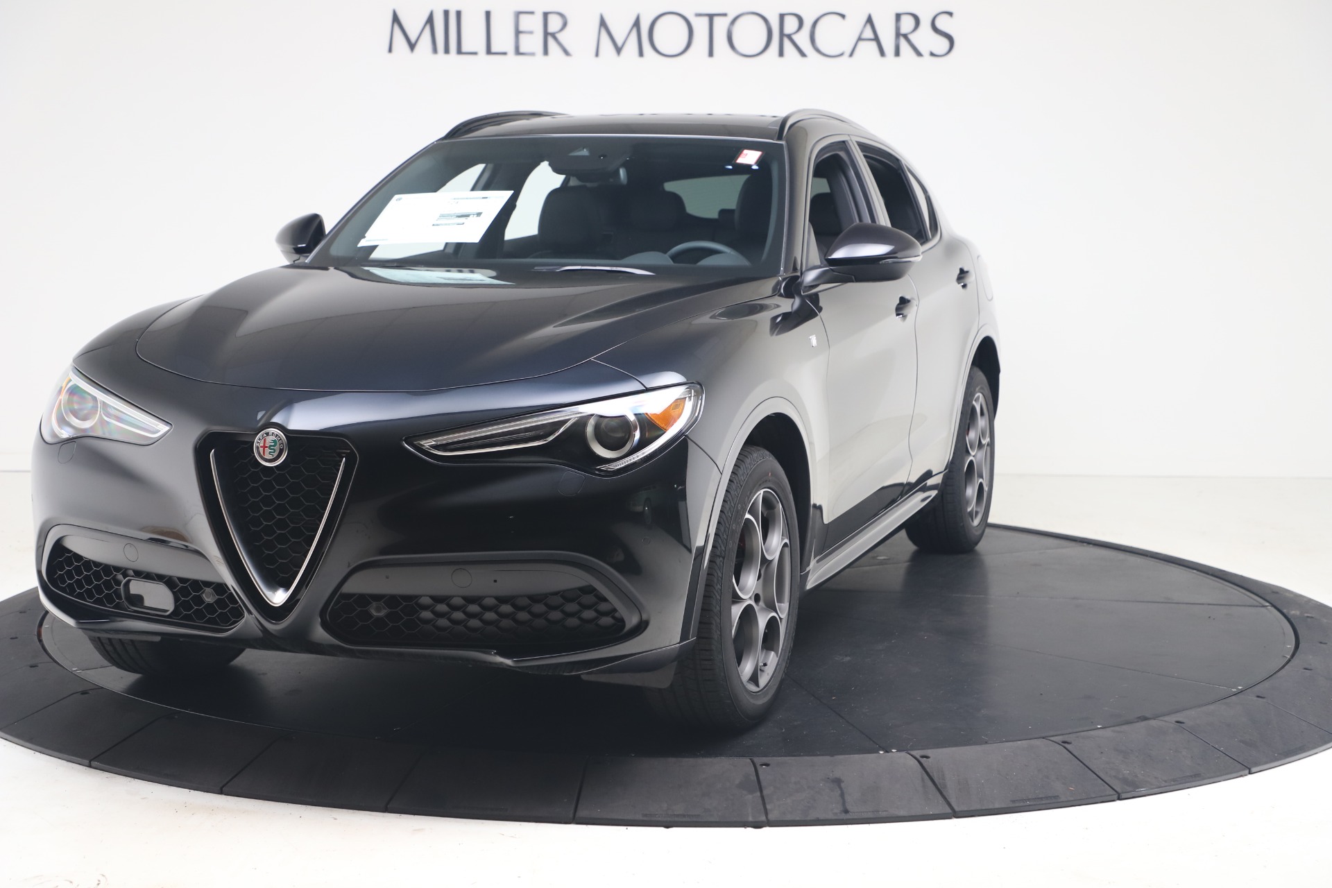 New 2022 Alfa Romeo Stelvio Ti for sale $55,380 at Bentley Greenwich in Greenwich CT 06830 1