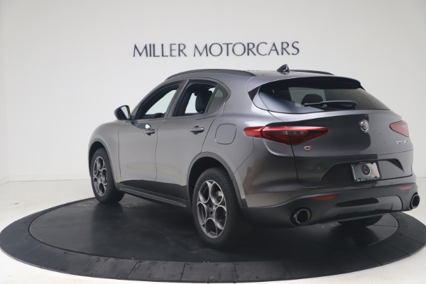 New 2022 Alfa Romeo Stelvio Sprint for sale Sold at Bentley Greenwich in Greenwich CT 06830 5