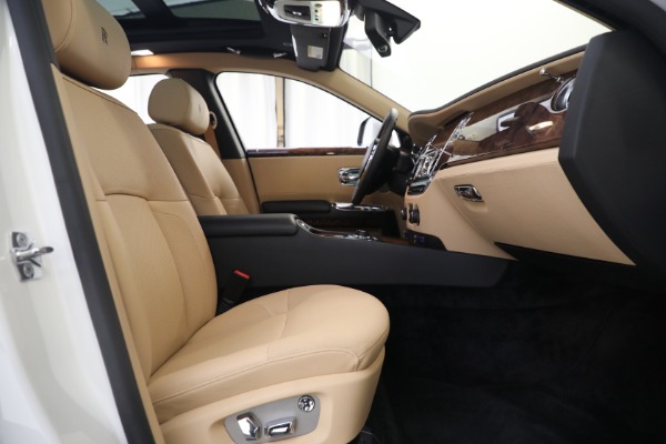 Used 2013 Rolls-Royce Ghost for sale Sold at Bentley Greenwich in Greenwich CT 06830 22