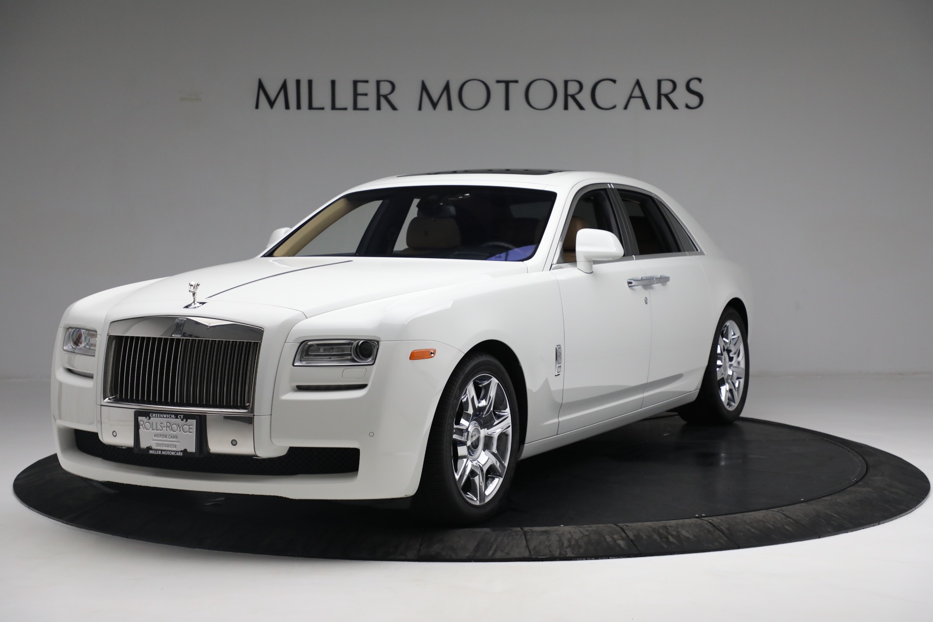 Used 2013 Rolls-Royce Ghost for sale $159,900 at Bentley Greenwich in Greenwich CT 06830 1