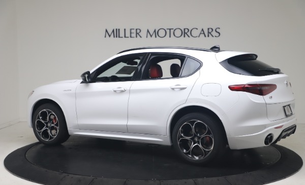 New 2022 Alfa Romeo Stelvio Veloce for sale Sold at Bentley Greenwich in Greenwich CT 06830 4