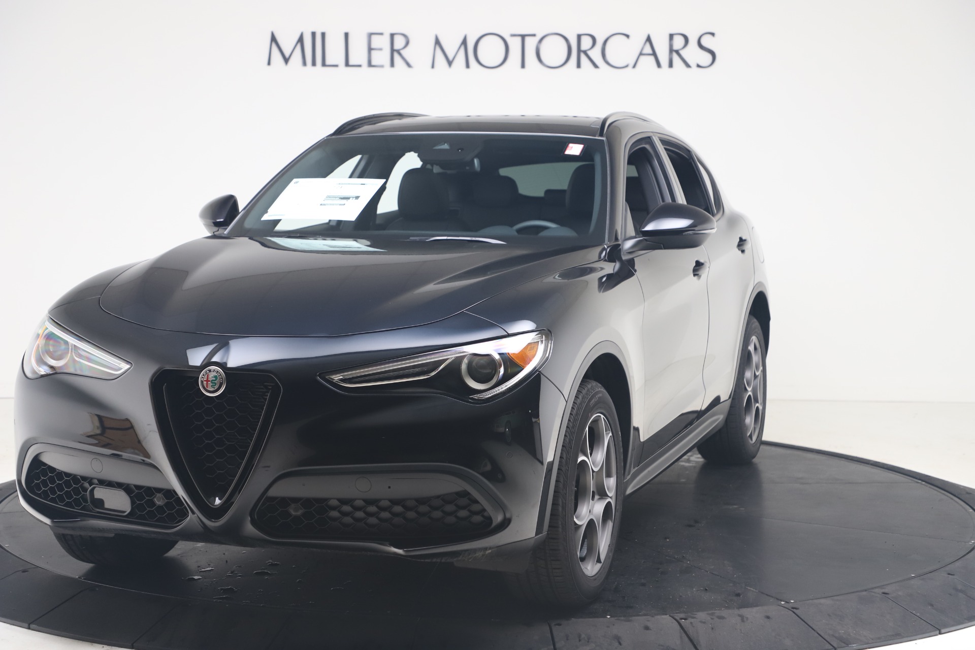 New 2022 Alfa Romeo Stelvio Sprint for sale $52,705 at Bentley Greenwich in Greenwich CT 06830 1