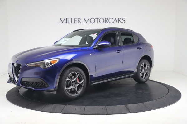 New 2022 Alfa Romeo Stelvio Ti for sale $45,900 at Bentley Greenwich in Greenwich CT 06830 2