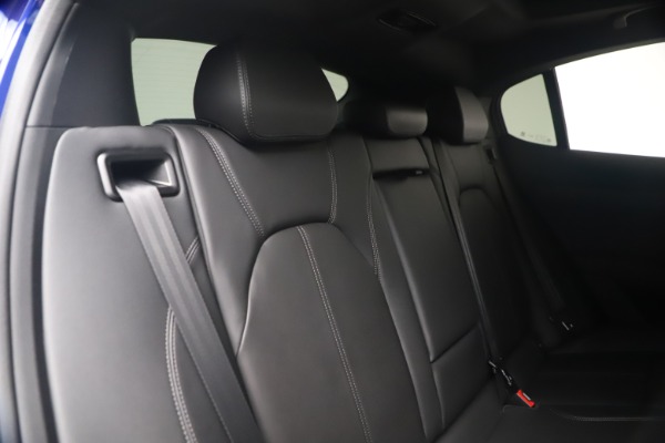 New 2022 Alfa Romeo Stelvio Ti for sale $45,900 at Bentley Greenwich in Greenwich CT 06830 24