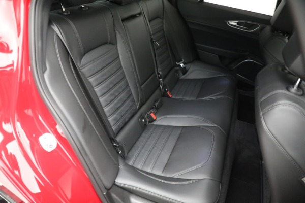 Used 2022 Alfa Romeo Giulia Veloce for sale $29,900 at Bentley Greenwich in Greenwich CT 06830 22