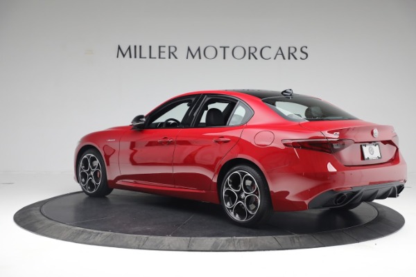 New 2022 Alfa Romeo Giulia Veloce for sale Sold at Bentley Greenwich in Greenwich CT 06830 4