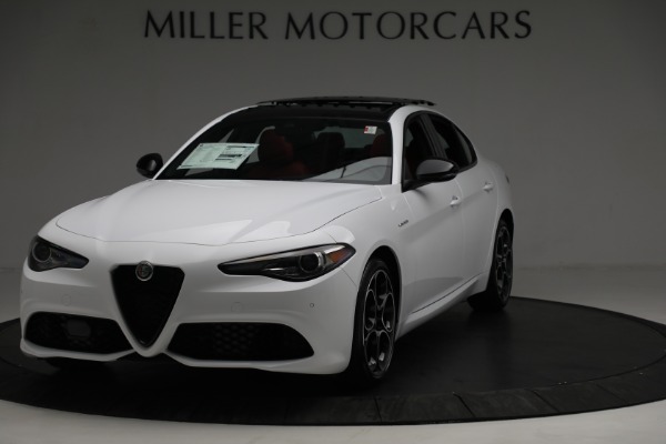 New 2022 Alfa Romeo Giulia Veloce for sale Sold at Bentley Greenwich in Greenwich CT 06830 1