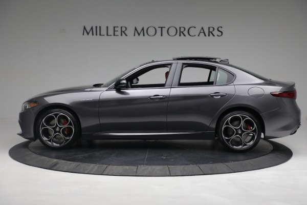 New 2022 Alfa Romeo Giulia Veloce for sale Sold at Bentley Greenwich in Greenwich CT 06830 3