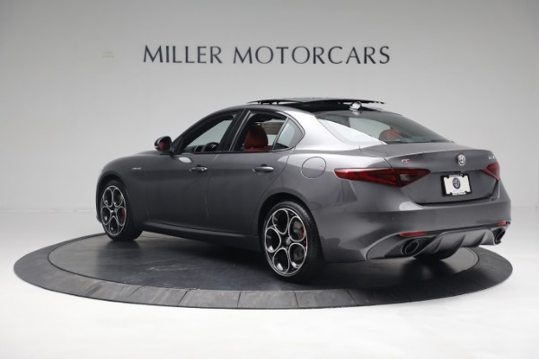 New 2022 Alfa Romeo Giulia Veloce for sale Sold at Bentley Greenwich in Greenwich CT 06830 4