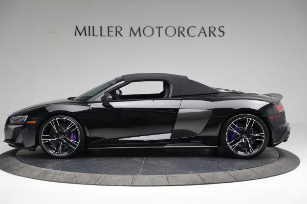 Used 2022 Audi R8 5.2 quattro V10 perform. Spyder for sale Sold at Bentley Greenwich in Greenwich CT 06830 14