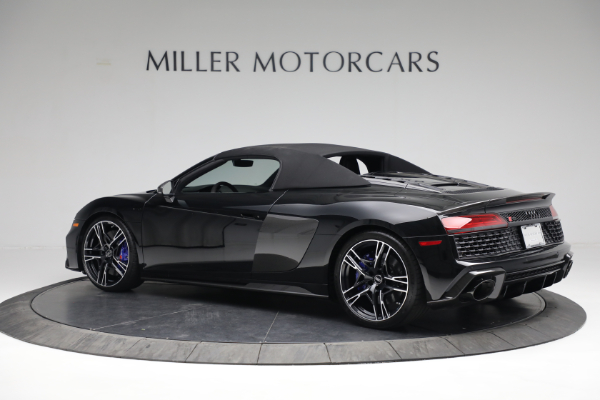 Used 2022 Audi R8 5.2 quattro V10 perform. Spyder for sale Sold at Bentley Greenwich in Greenwich CT 06830 15