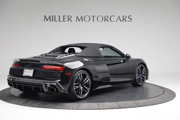 Used 2022 Audi R8 5.2 quattro V10 perform. Spyder for sale Sold at Bentley Greenwich in Greenwich CT 06830 16