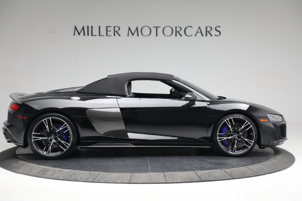 Used 2022 Audi R8 5.2 quattro V10 perform. Spyder for sale Sold at Bentley Greenwich in Greenwich CT 06830 17