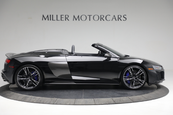 Used 2022 Audi R8 5.2 quattro V10 perform. Spyder for sale Sold at Bentley Greenwich in Greenwich CT 06830 9