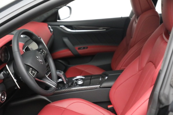 New 2022 Maserati Ghibli Modena Q4 for sale $109,155 at Bentley Greenwich in Greenwich CT 06830 25