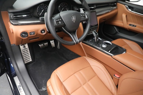 New 2022 Maserati Quattroporte Modena Q4 for sale Sold at Bentley Greenwich in Greenwich CT 06830 16