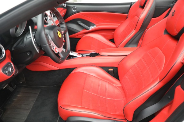 Used 2015 Ferrari California T for sale Sold at Bentley Greenwich in Greenwich CT 06830 20