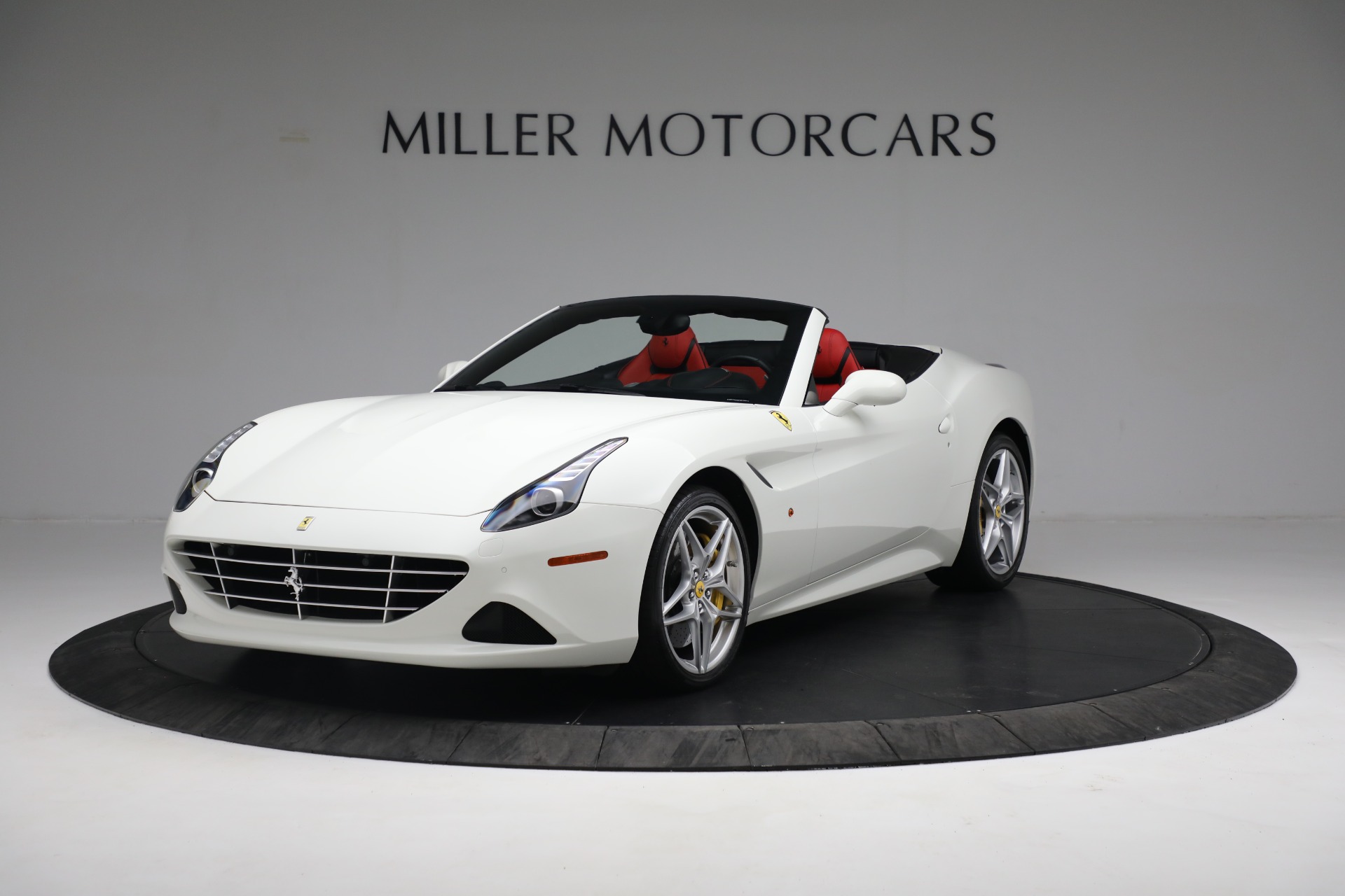 Used 2015 Ferrari California T for sale Sold at Bentley Greenwich in Greenwich CT 06830 1