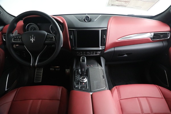 New 2022 Maserati Levante Modena for sale $113,075 at Bentley Greenwich in Greenwich CT 06830 16