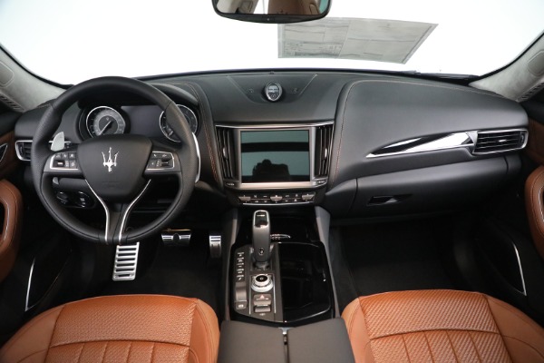 New 2022 Maserati Levante Modena for sale Sold at Bentley Greenwich in Greenwich CT 06830 16