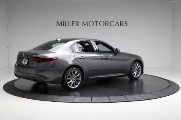 Used 2023 Alfa Romeo Giulia Sprint for sale Sold at Bentley Greenwich in Greenwich CT 06830 17