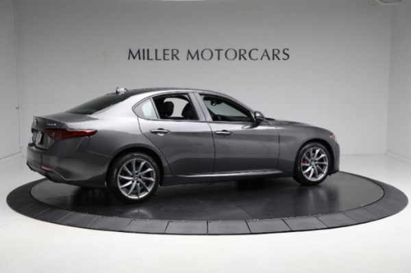 Used 2023 Alfa Romeo Giulia Sprint for sale $39,900 at Bentley Greenwich in Greenwich CT 06830 18