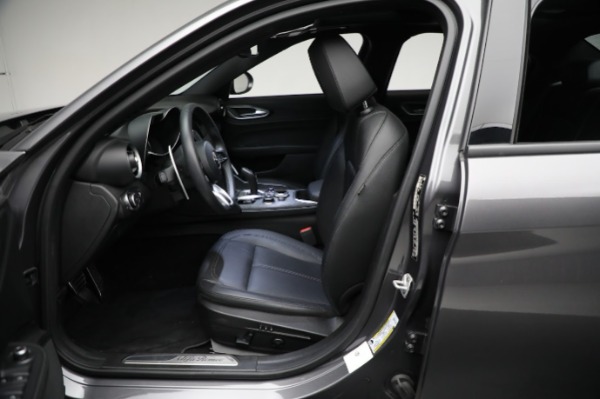 Used 2023 Alfa Romeo Giulia Sprint for sale Sold at Bentley Greenwich in Greenwich CT 06830 28