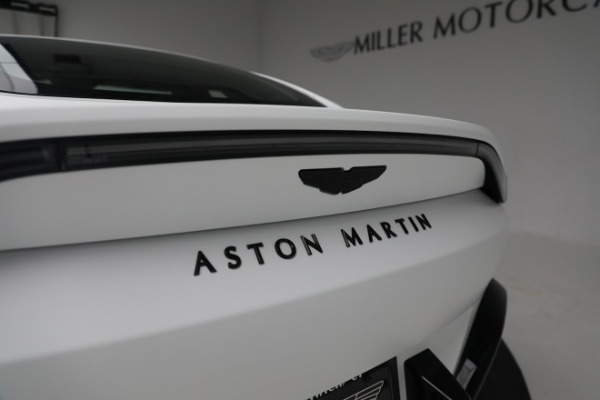 New 2022 Aston Martin Vantage - for sale $185,716 at Bentley Greenwich in Greenwich CT 06830 24