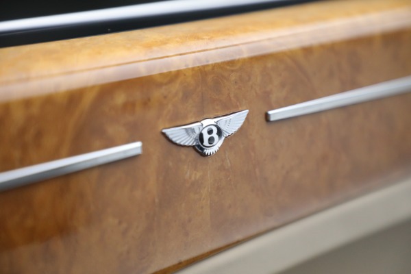 Used 2012 Bentley Mulsanne V8 for sale Call for price at Bentley Greenwich in Greenwich CT 06830 22