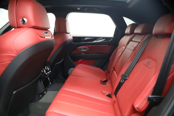 Used 2022 Bentley Bentayga V8 for sale $137,900 at Bentley Greenwich in Greenwich CT 06830 23