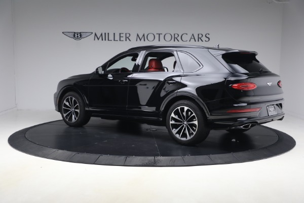 Used 2022 Bentley Bentayga V8 for sale $137,900 at Bentley Greenwich in Greenwich CT 06830 4