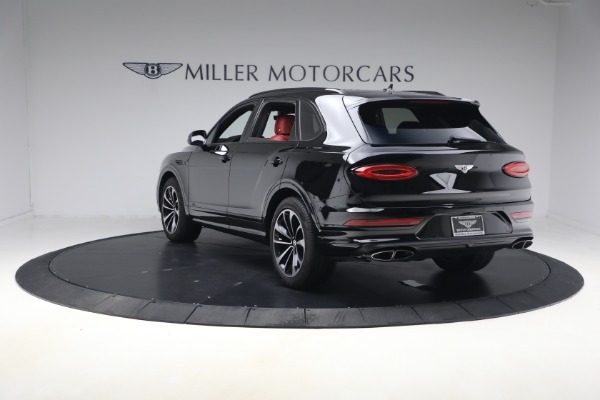 Used 2022 Bentley Bentayga V8 for sale $137,900 at Bentley Greenwich in Greenwich CT 06830 5