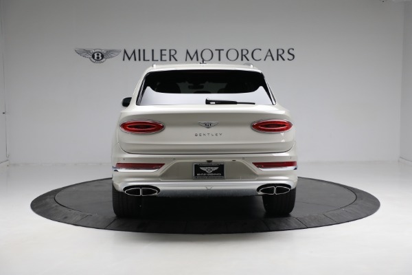 New 2023 Bentley Bentayga EWB Azure for sale $302,995 at Bentley Greenwich in Greenwich CT 06830 4