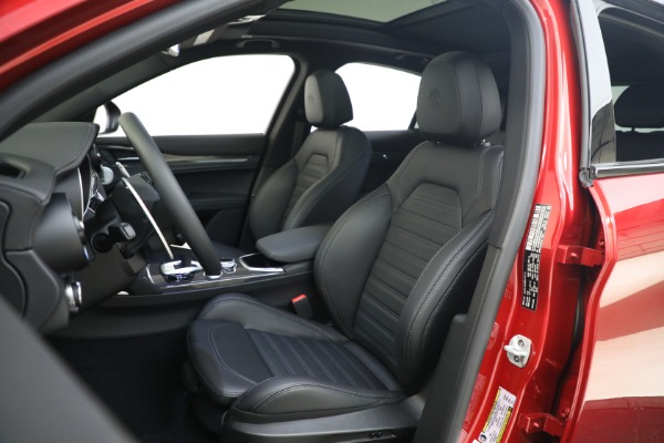 New 2023 Alfa Romeo Stelvio Quadrifoglio for sale $80,900 at Bentley Greenwich in Greenwich CT 06830 13