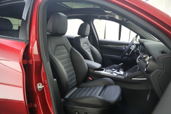 New 2023 Alfa Romeo Stelvio Quadrifoglio for sale $80,900 at Bentley Greenwich in Greenwich CT 06830 17