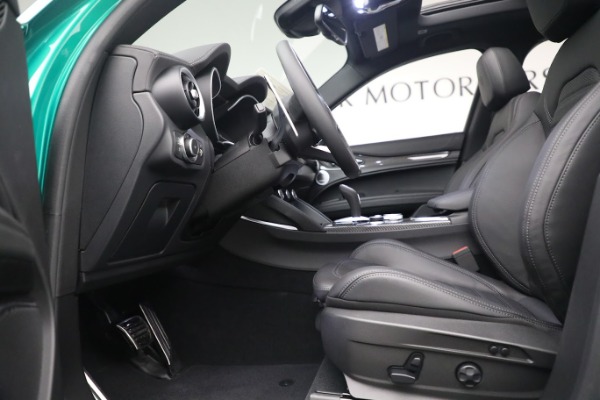 New 2022 Alfa Romeo Stelvio Quadrifoglio for sale $79,290 at Bentley Greenwich in Greenwich CT 06830 13
