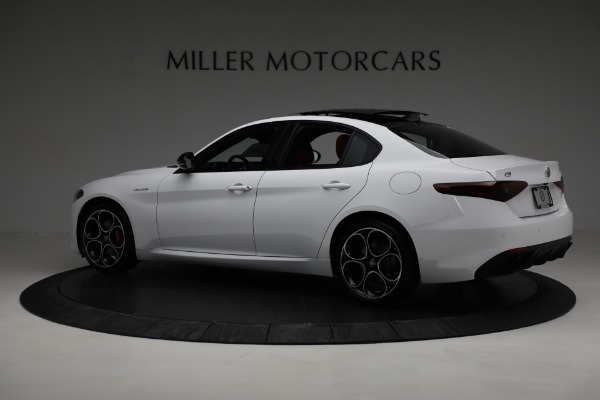 New 2023 Alfa Romeo Giulia Veloce for sale Sold at Bentley Greenwich in Greenwich CT 06830 4